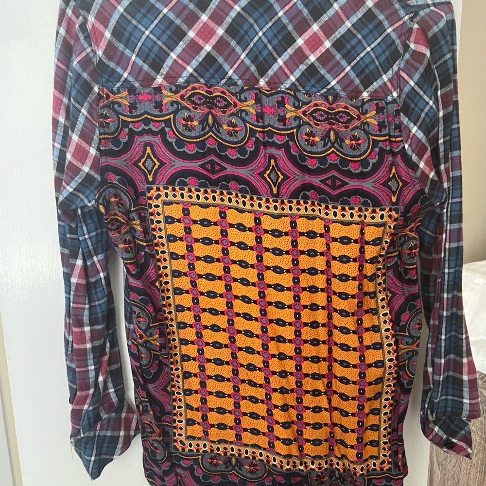 Tolani plaid button down - Picture 4 of 4